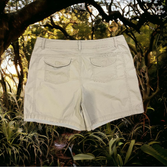 Intro Casual Elegance Stretch Tan Shorts - Picture 6 of 10